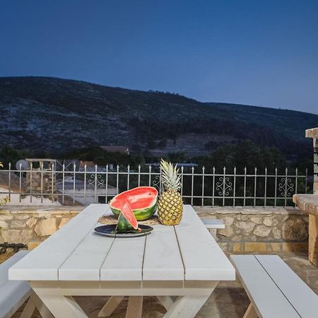 Villa Provenza Anafonitria Exterior photo